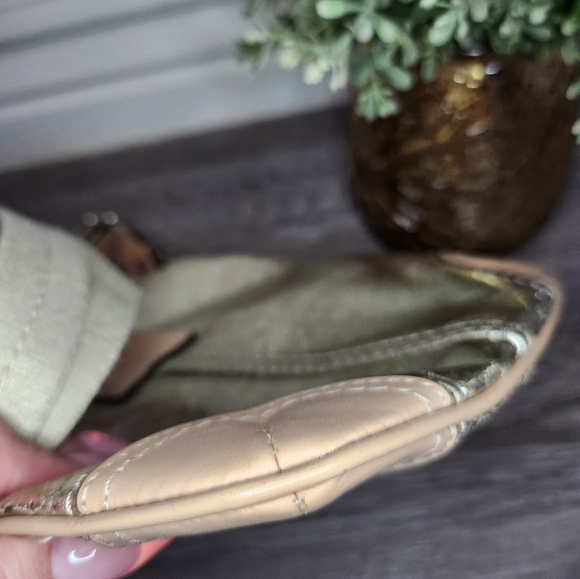 Coach Crossbody - Picture 5 of 8